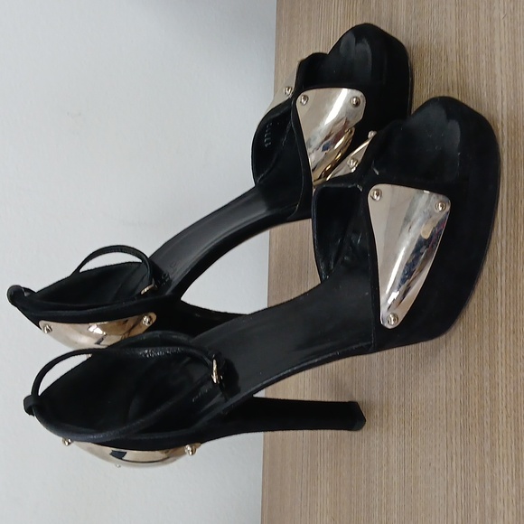 GUCCI SANDALS - Picture 1 of 8